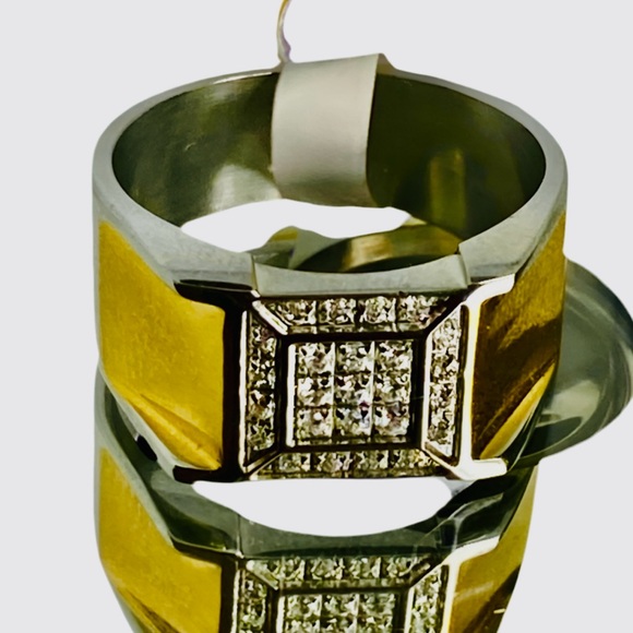 Atlantic Two-Toned Ring! 11 - Picture 1 of 10